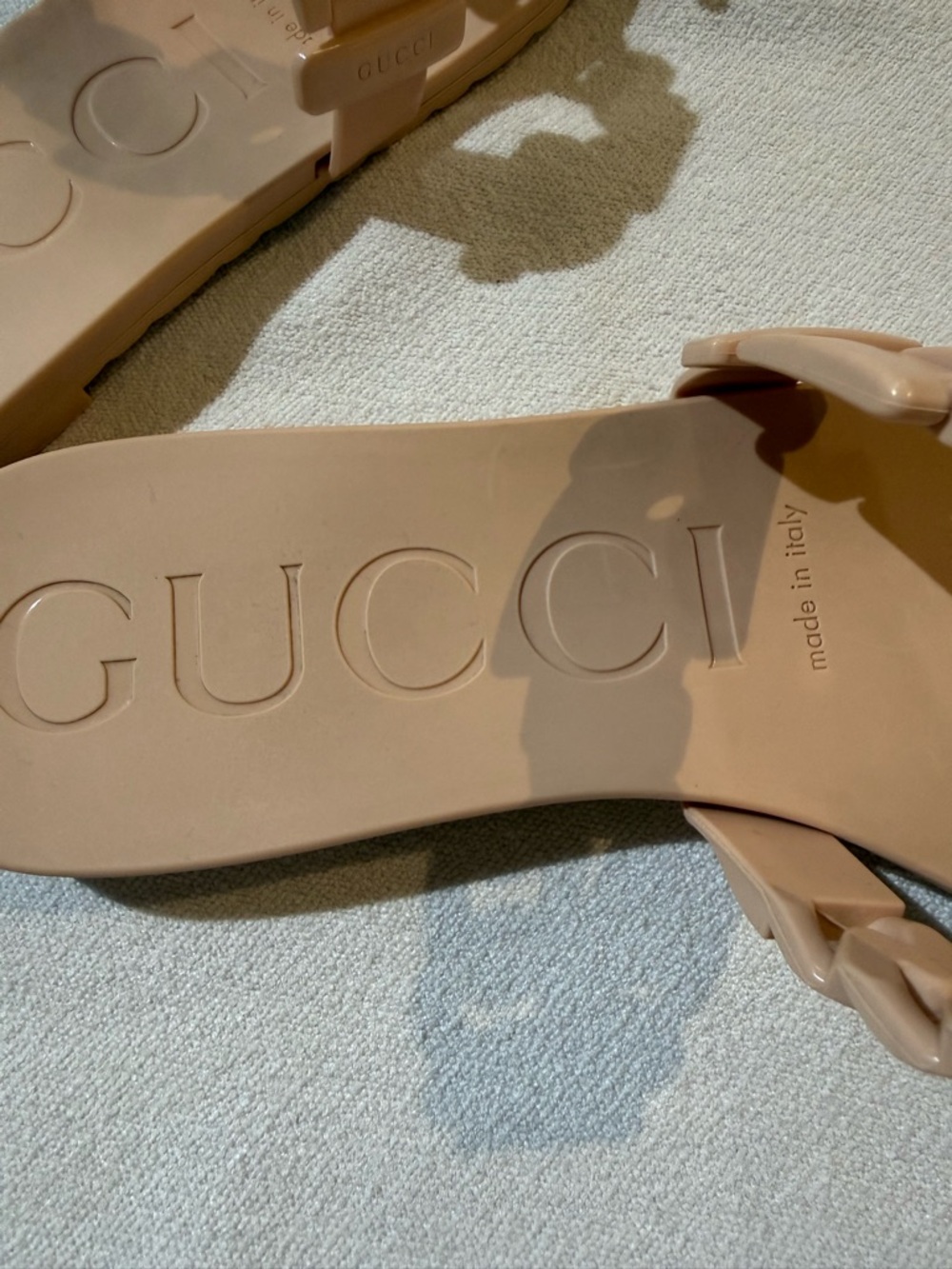 Gucci Beige Chain-Link Buckle Slide Sandals - Picture 13 of 16